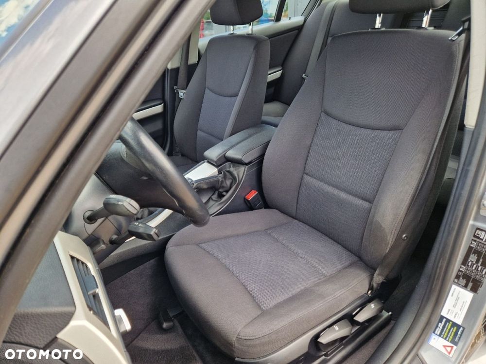 BMW Seria 3 318d - 10