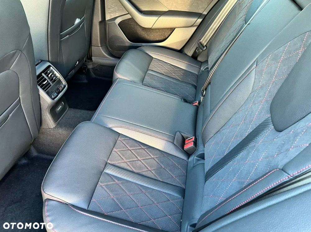 Skoda Octavia 2.0 TSI RS DSG - 11