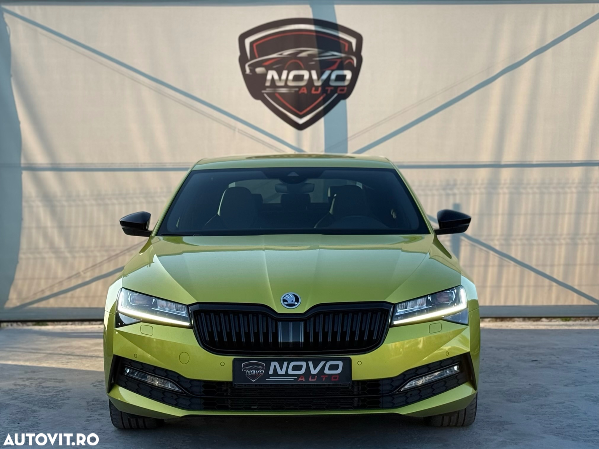 Skoda Superb 2.0 TDI Sportline - 3