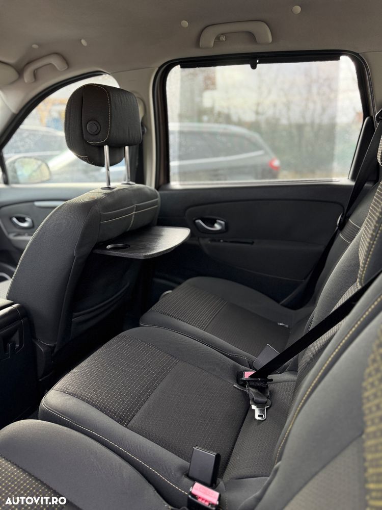 Renault Scenic TCe 130 Luxe - 17