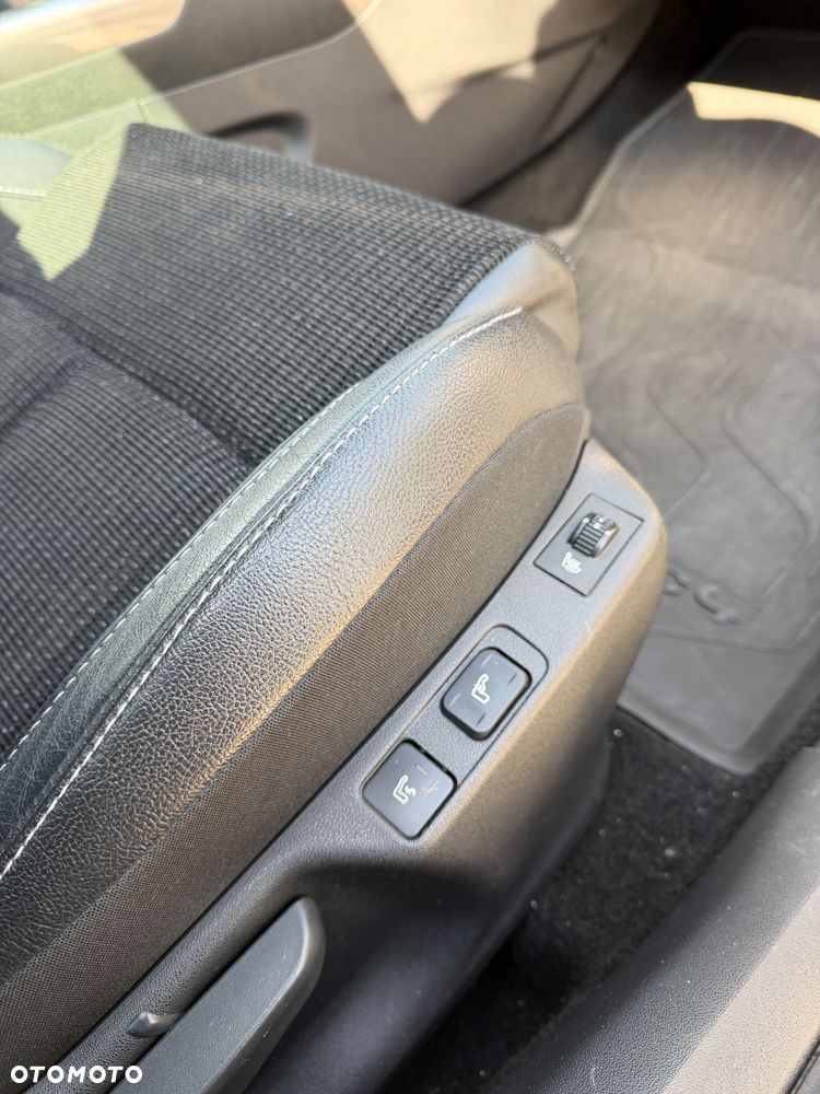 Citroën C4 HDi 150 Exclusive - 33