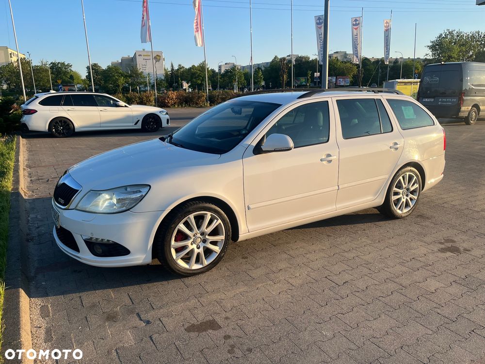 Skoda Octavia 2.0 TDI DPF RS - 2