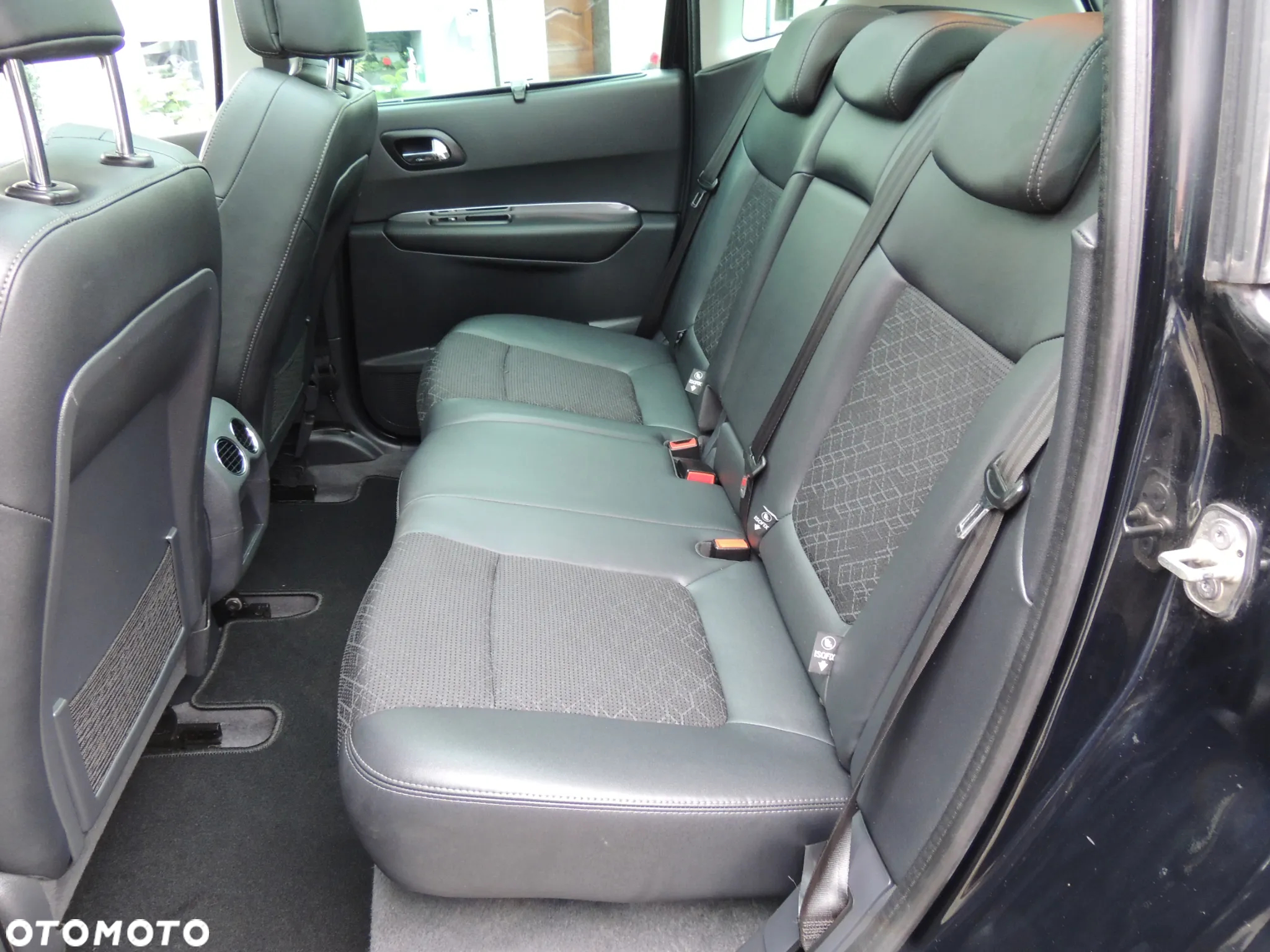 Peugeot 3008 HDi 115 Allure - 17
