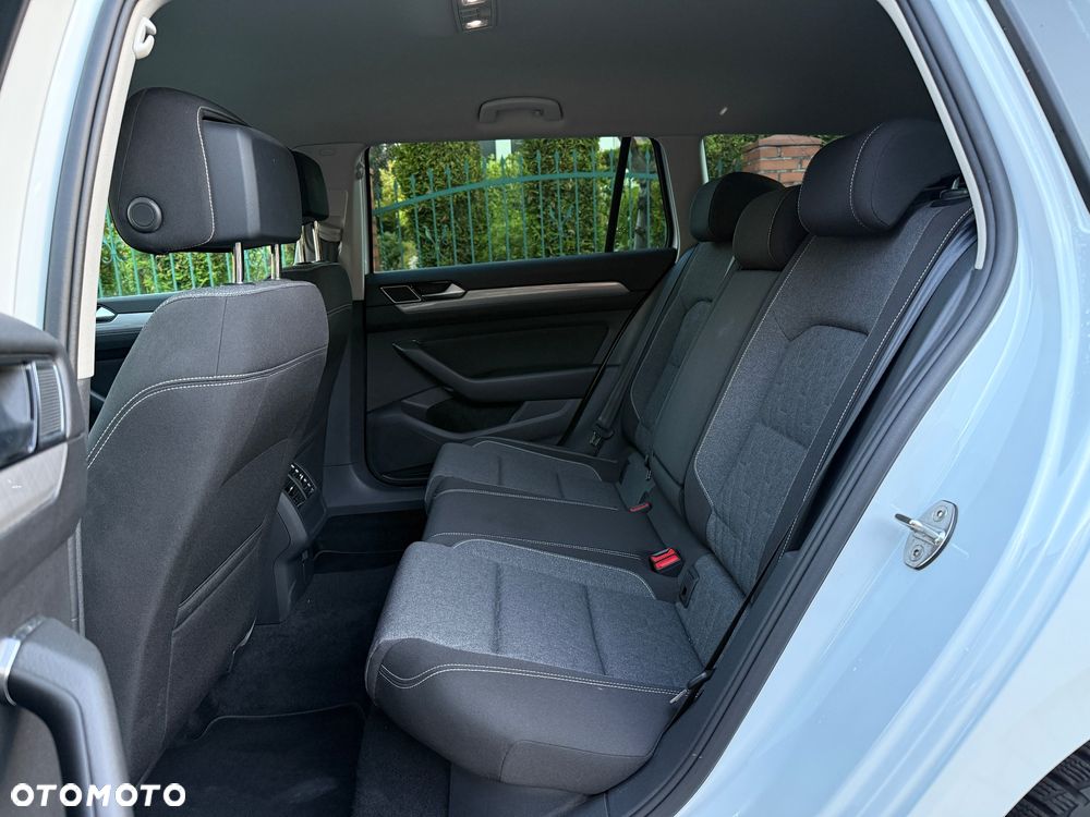 Volkswagen Passat 1.5 TSI EVO Business - 14