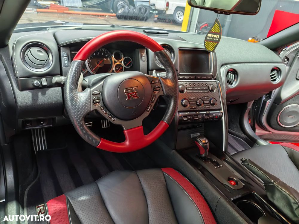 Nissan GT-R Black Edition - 16