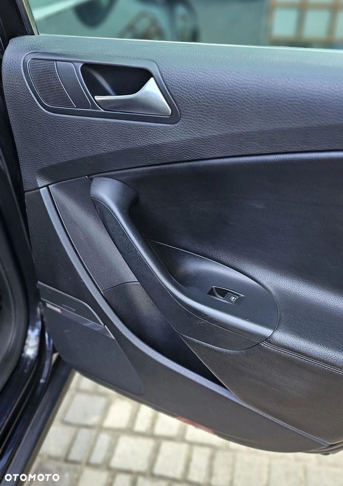 Volkswagen Passat 2.0 TDI Comfortline - 17