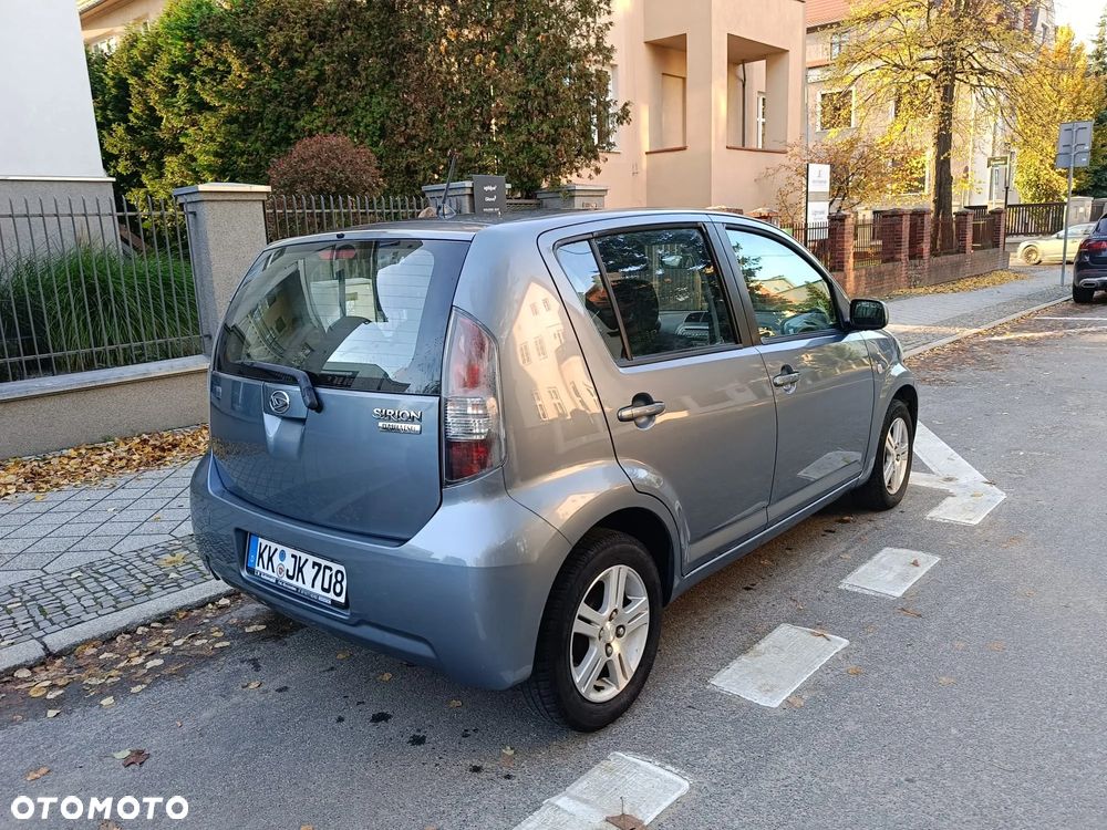 Daihatsu Sirion 1.3 - 3