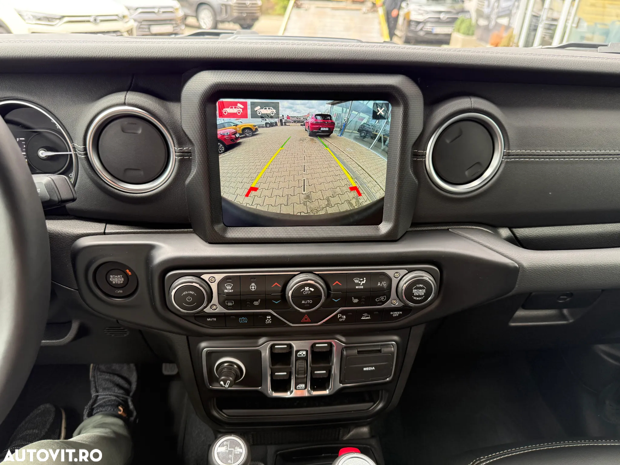 Jeep Wrangler Unlimited 2.0 4xe Plug-In Hybrid Softtop Sahara - 24