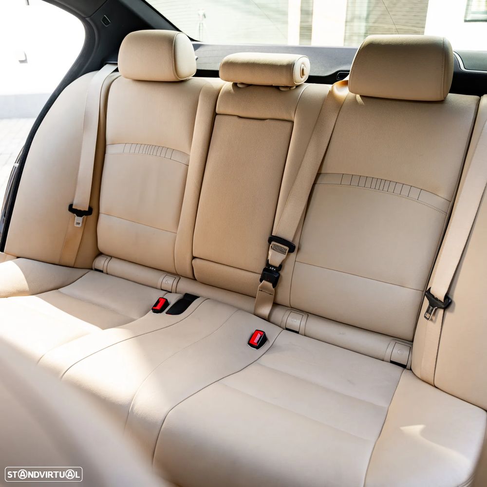 BMW 520 d Auto - 10