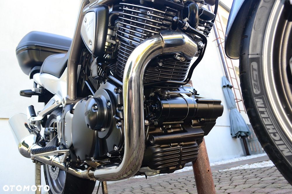 Yamaha BT - 28