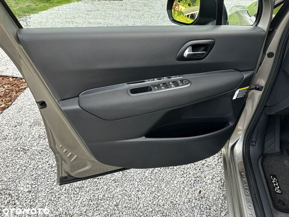 Peugeot 5008 HDI FAP 150 Allure - 13