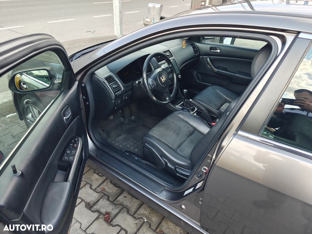 Honda Accord 2.0 i Tourer ES - 6