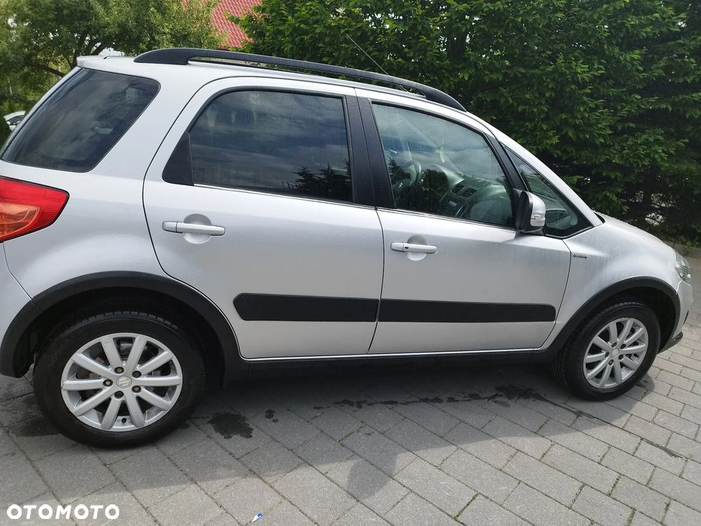Suzuki SX4 1.6 VVT 4x4 Style - 17