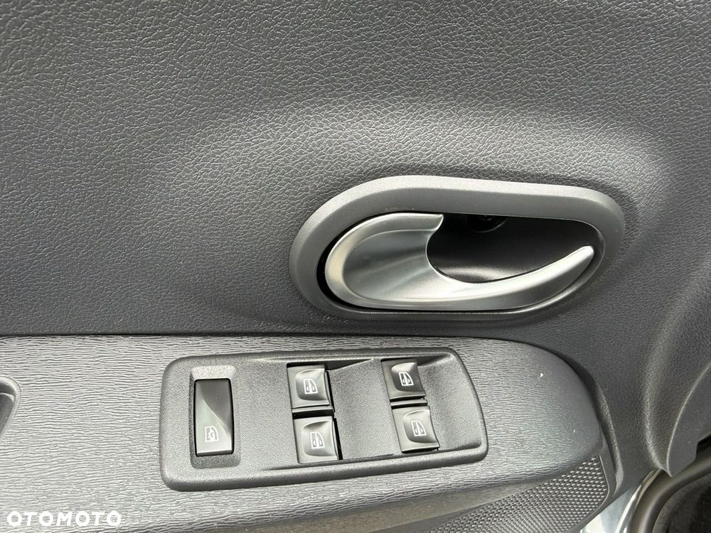 Dacia Lodgy dCi 110 Stepway - 27