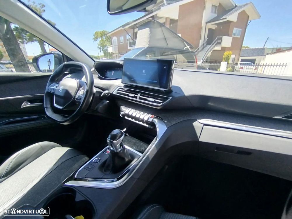 Peugeot 5008 1.2 PureTech Allure Pack - 19
