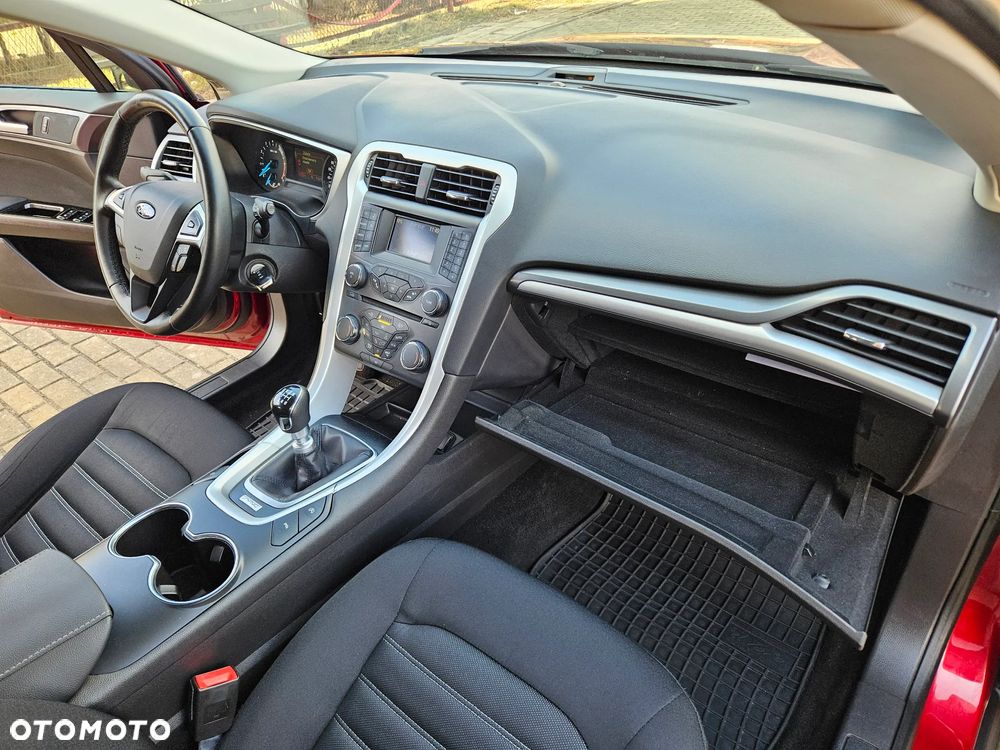 Ford Mondeo 1.5 EcoBoost Ambiente Plus - 30