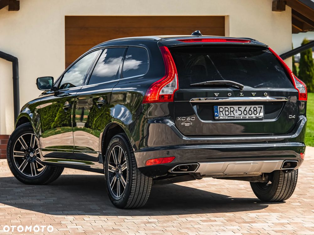 Volvo XC 60 D4 Momentum - 4