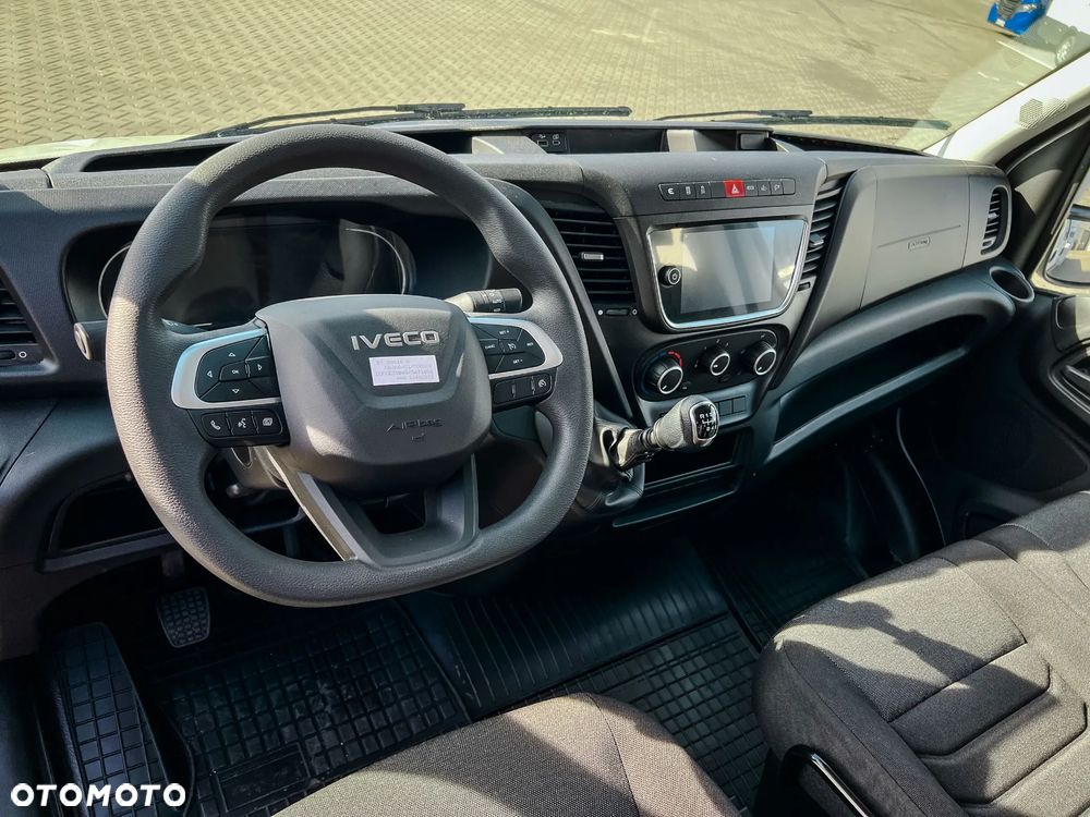 Iveco DAILY 35S16 D skrzynia od ręki - 21