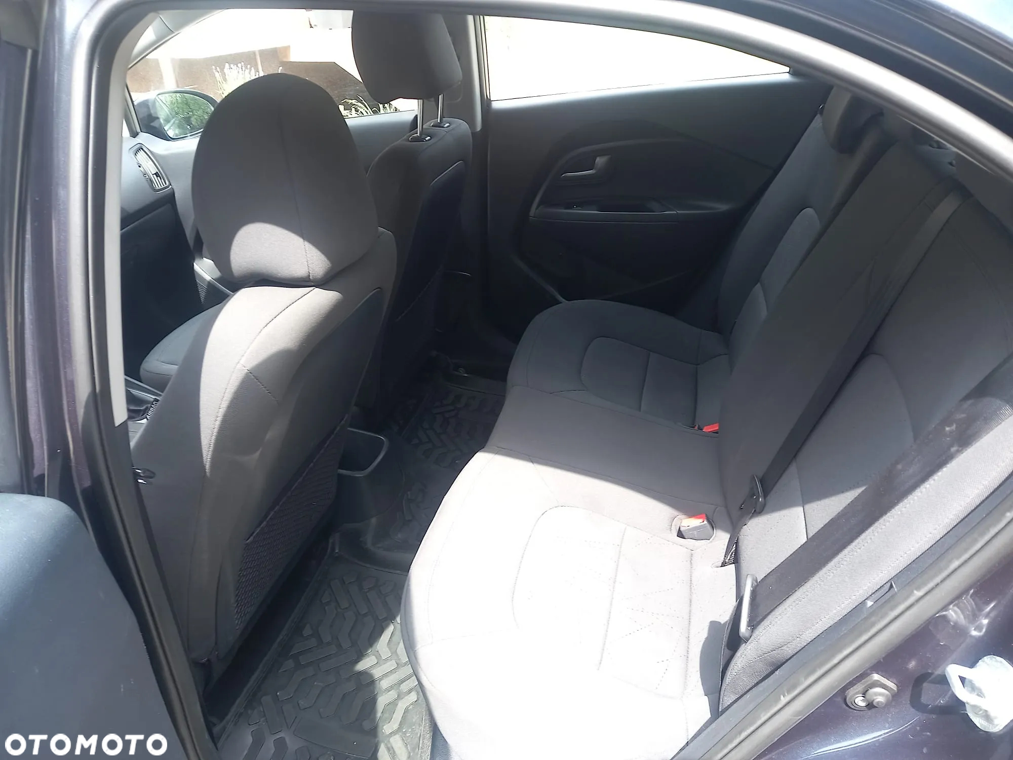 Kia Rio 1.2 Dream Team Edition - 11