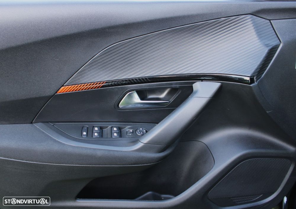 Peugeot e-2008 50 kWh Active Pack - 17