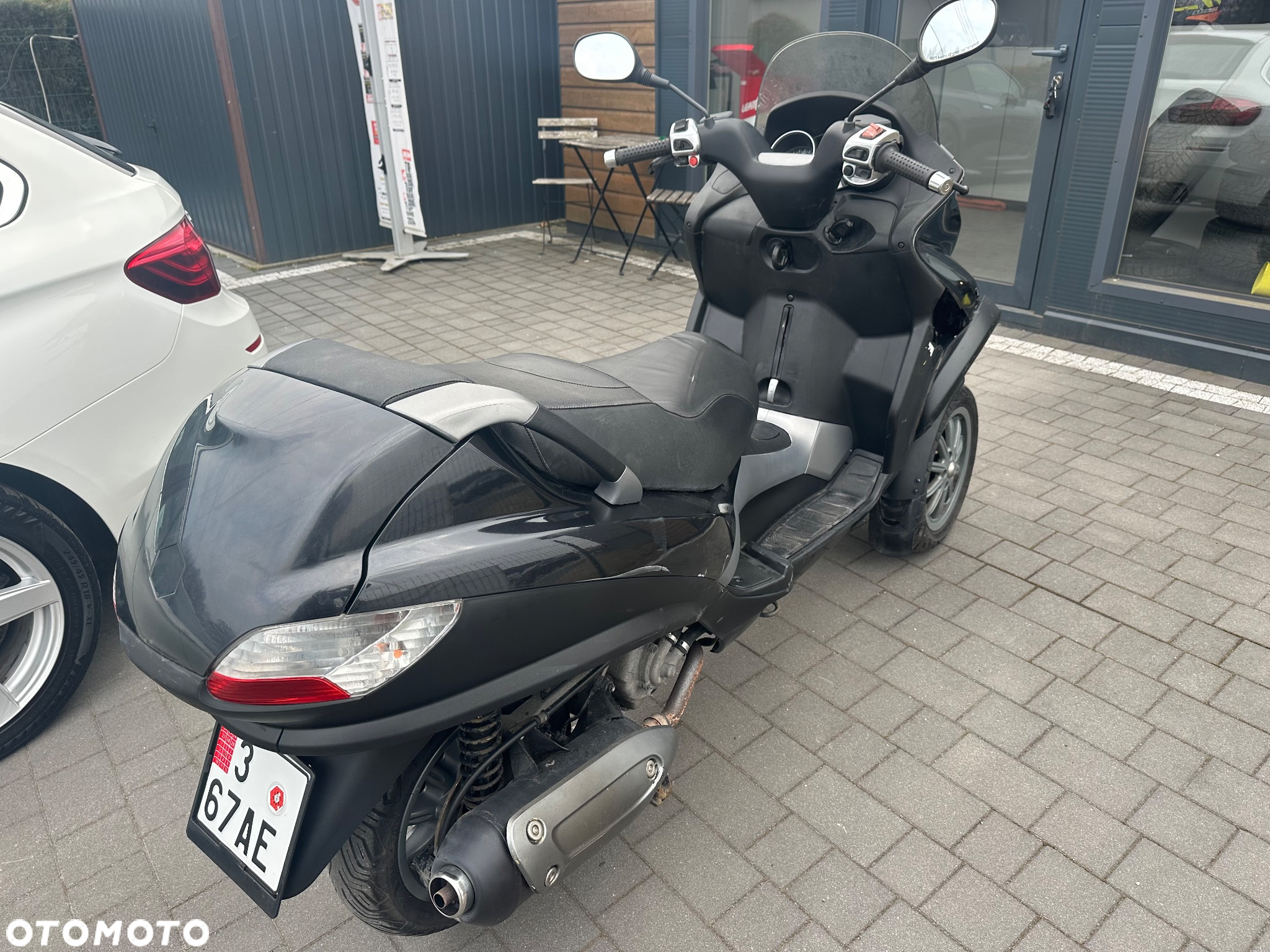 Piaggio MP-3 - 11