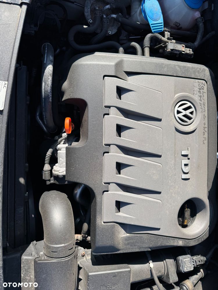 Volkswagen Touran 1.6 TDI DPF BlueMot Comfortline - 20