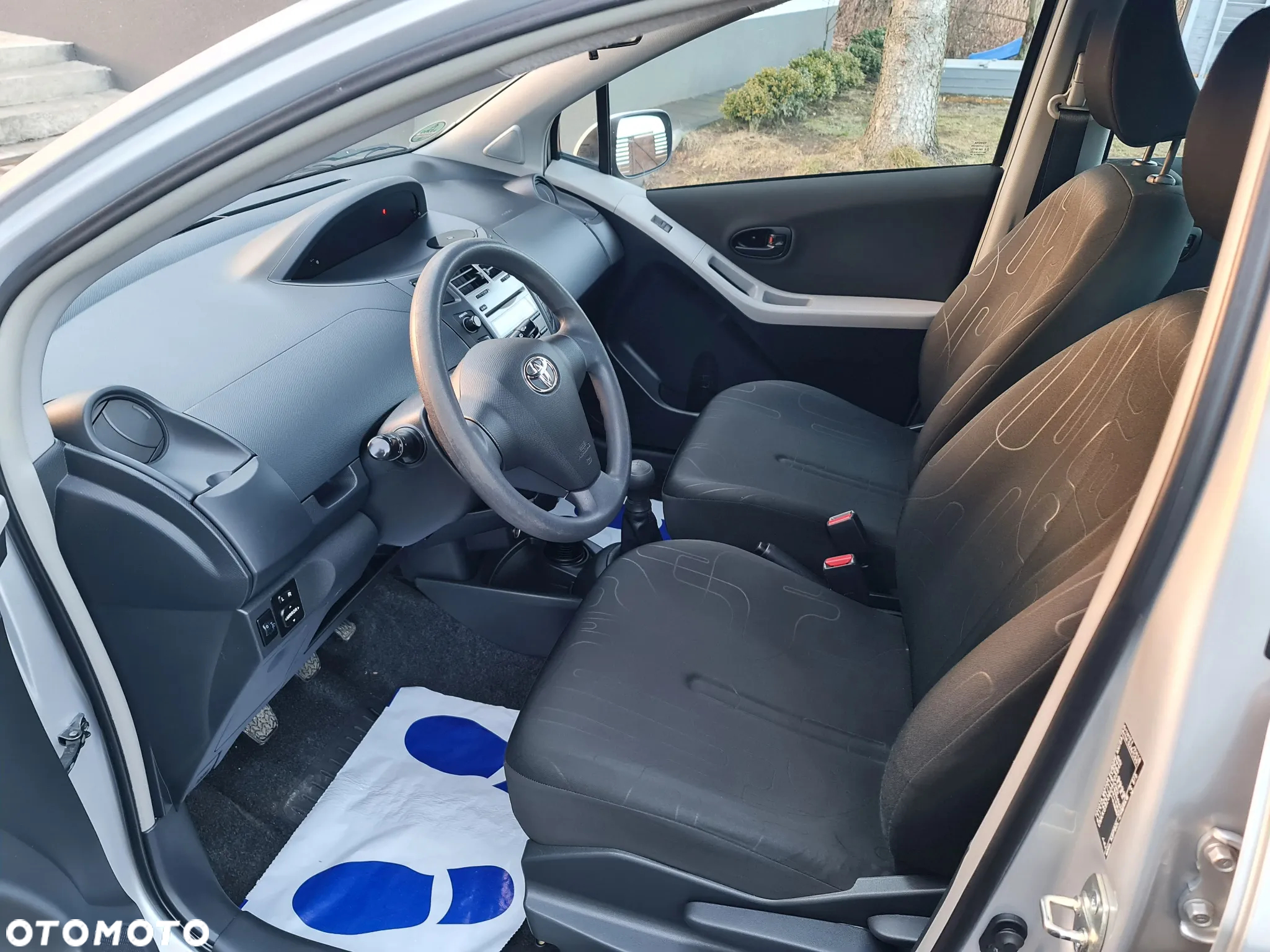Toyota Yaris - 7