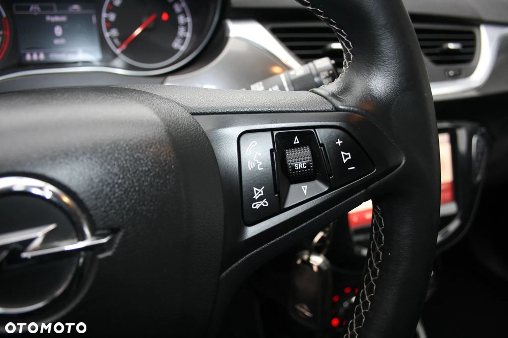 Opel Corsa 1.4 16V Cosmo - 15