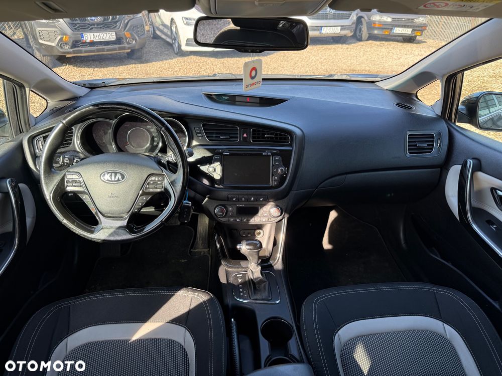Kia Ceed 1.6 GDI DCT Vision - 19