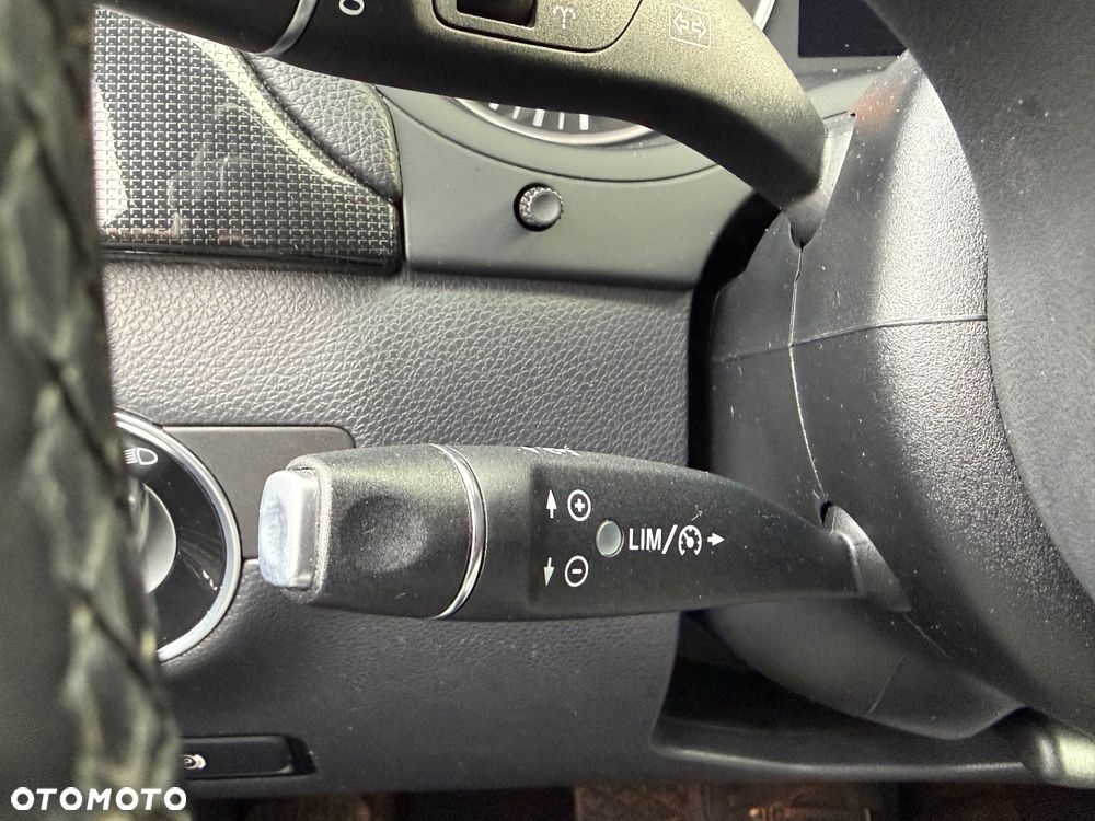 Mercedes-Benz Klasa B 200 7G-DCT Edition - 26