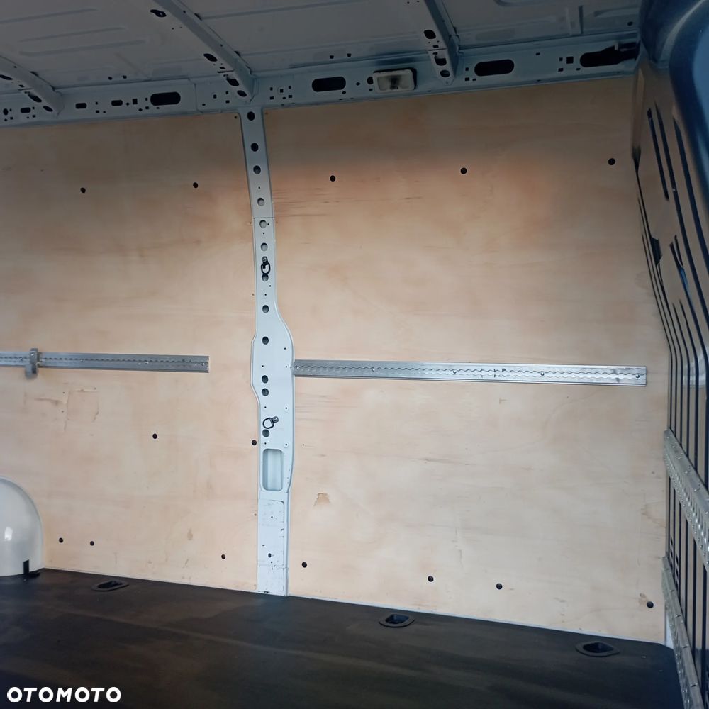 Renault Master - 25
