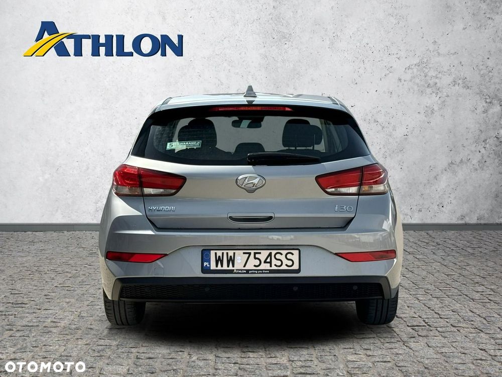 Hyundai i30 1.5 DPI Classic + - 4
