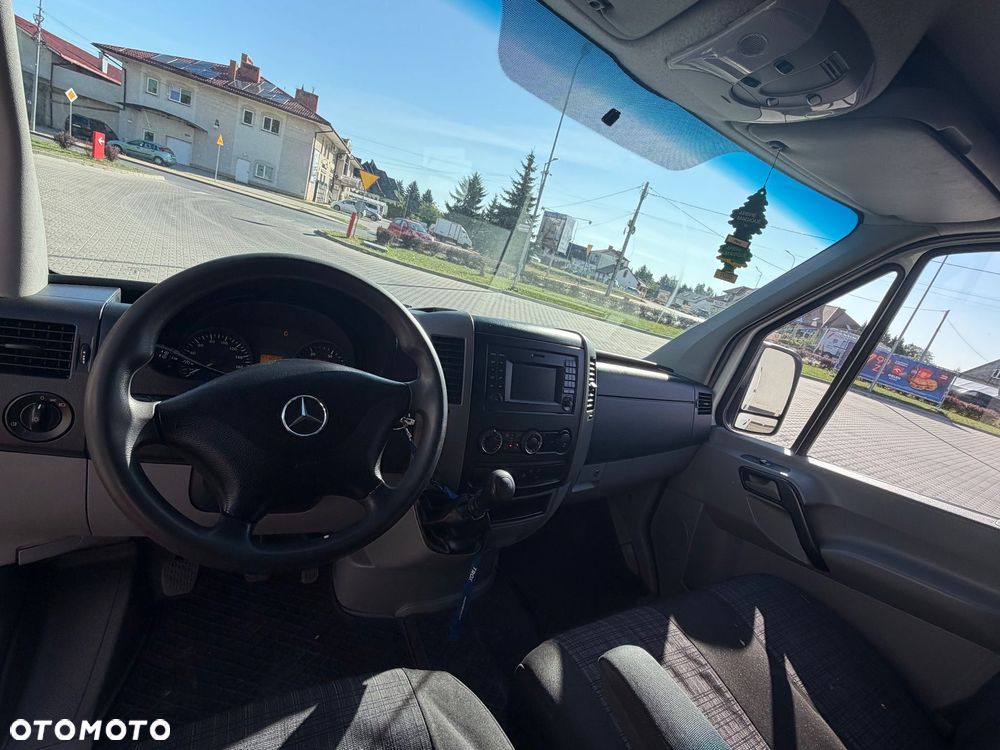 Mercedes-Benz Sprinter - 8