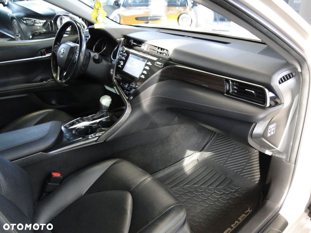Toyota Camry - 15