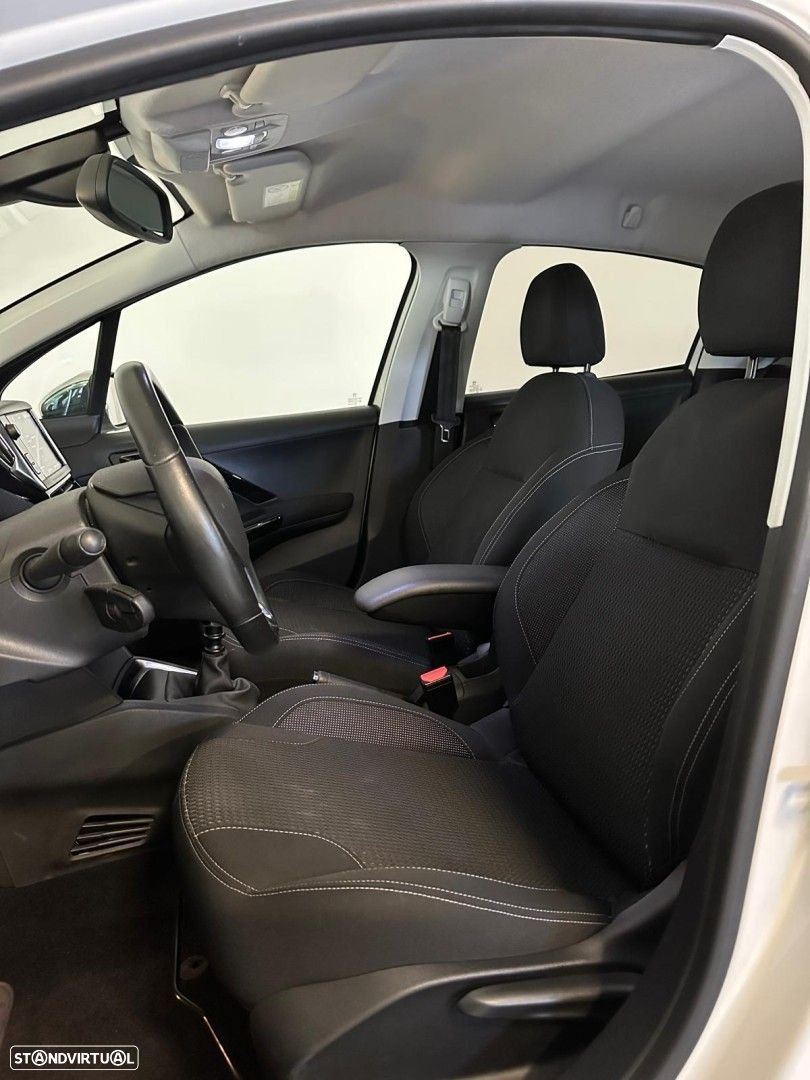 Peugeot 208 1.2 PureTech Allure - 11