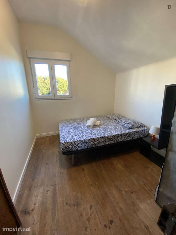 Quarto - localizado em Cedofeita Porto - Grande imagem: 4/28
