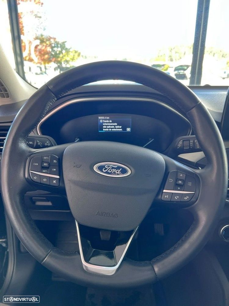 Ford Focus 1.0 EcoBoost S&S ST-LINE - 9