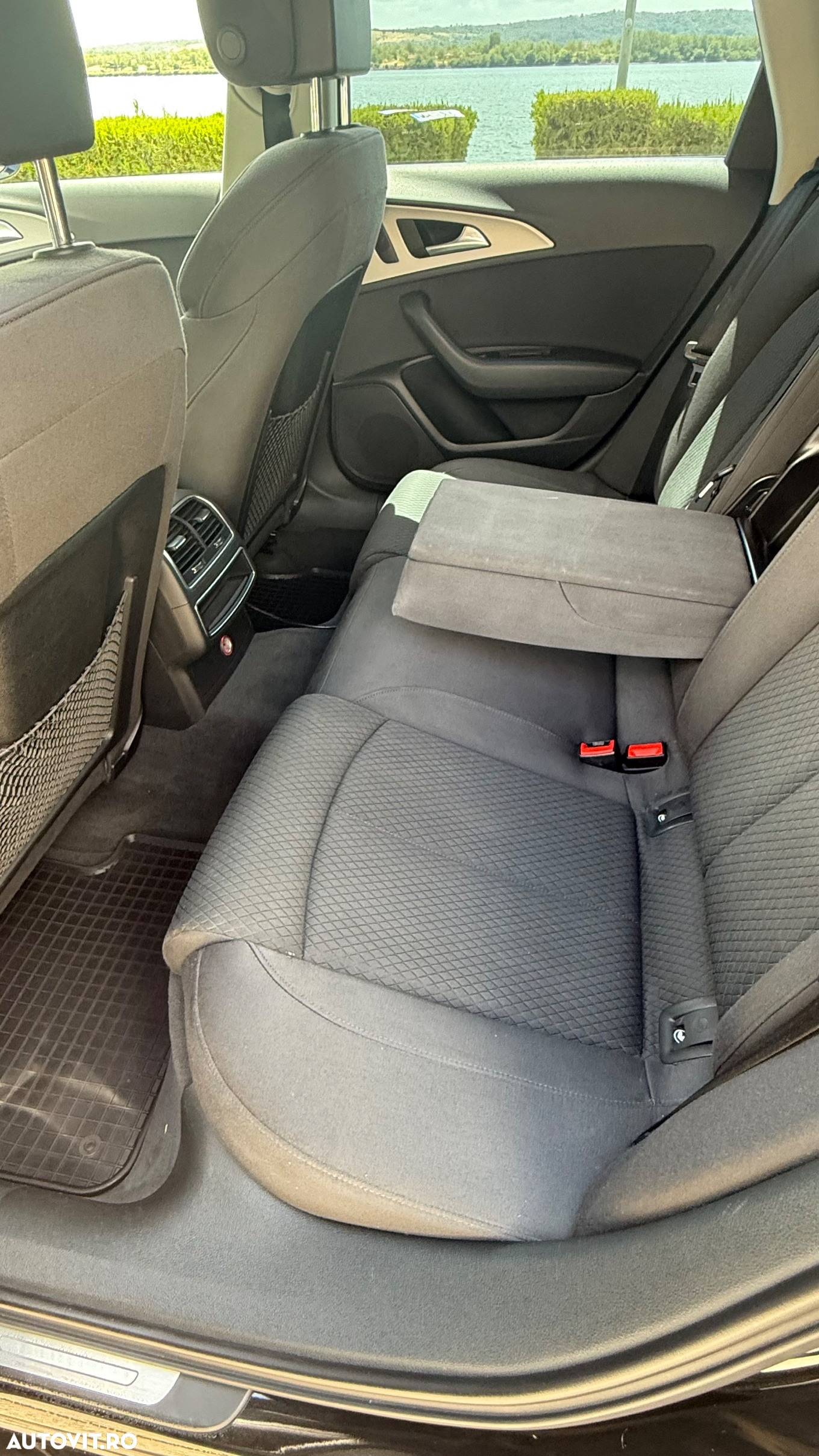 Audi A6 Avant 2.0 TDI Ultra S tronic - 8