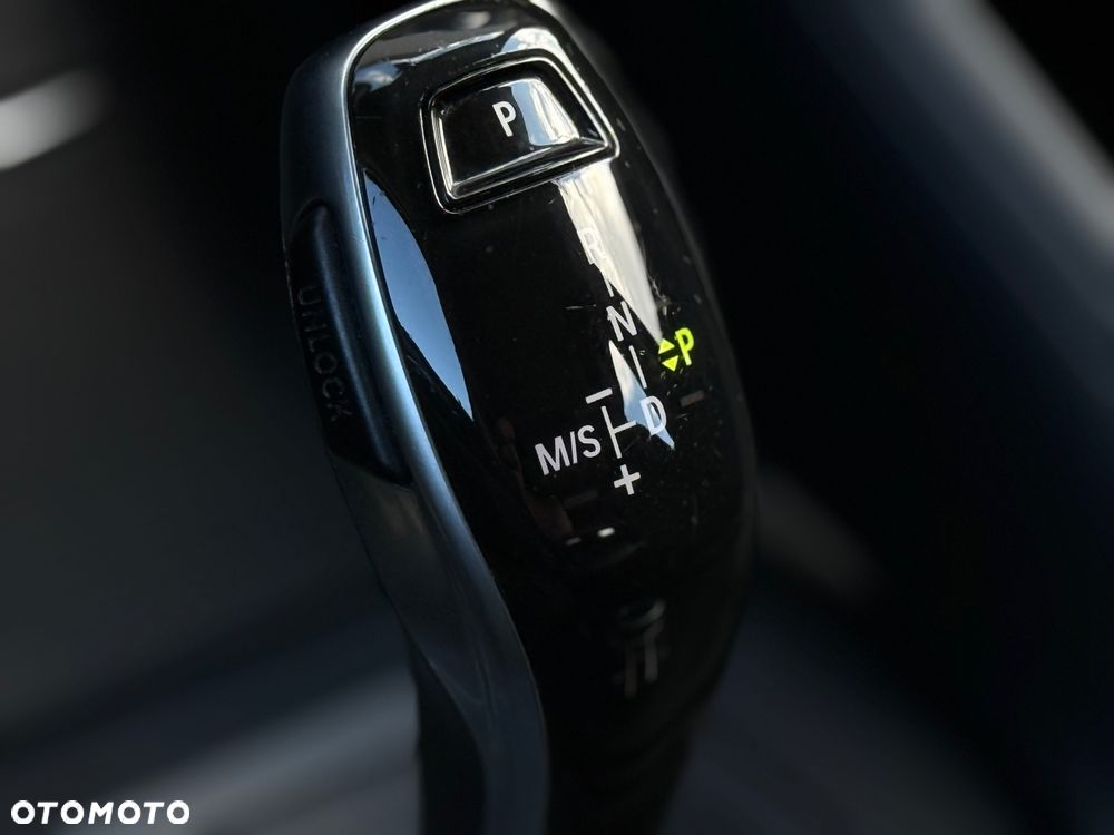 BMW X1 sDrive18i Advantage - 28