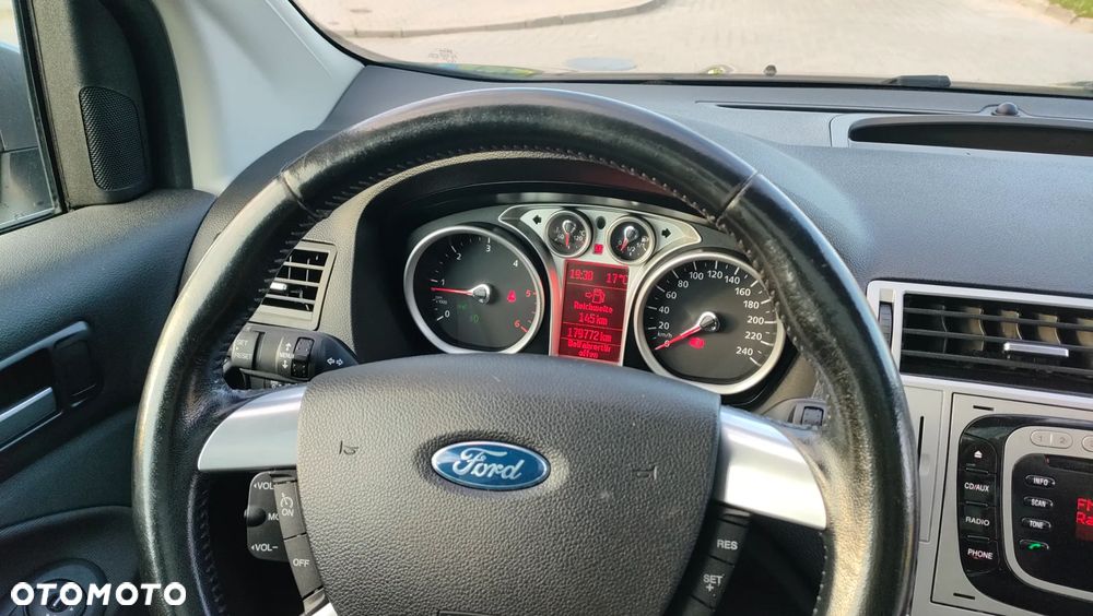 Ford Kuga 2.0 TDCi 2x4 Champions Edition - 11