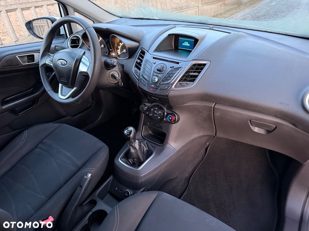 Ford Fiesta 1.5 TDCi St&St Ambiente - 14