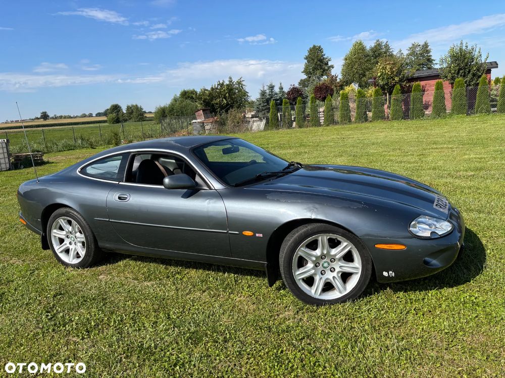 Jaguar XK XKR Coupe - 5