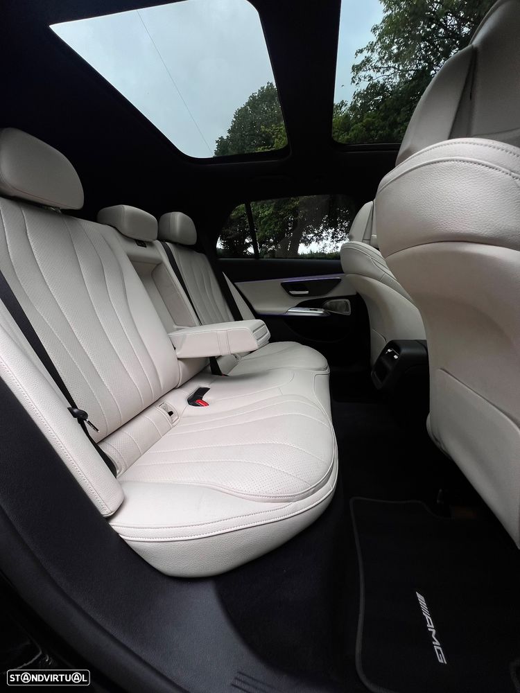 Mercedes-Benz E 300 de 4Matic 9G-TRONIC AMG Line - 20