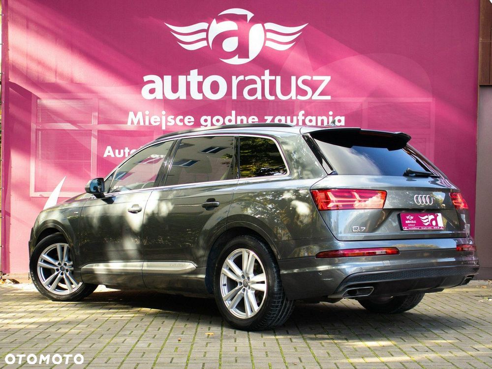 Audi Q7 - 7