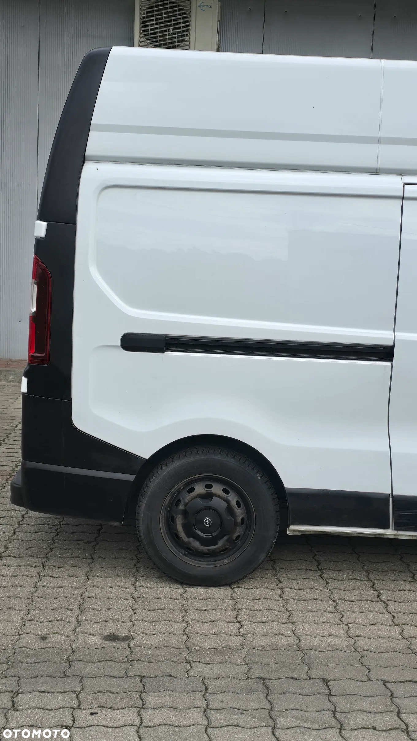 Opel VIVARO - 14