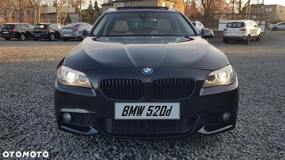 BMW Seria 5 520d xDrive - 9