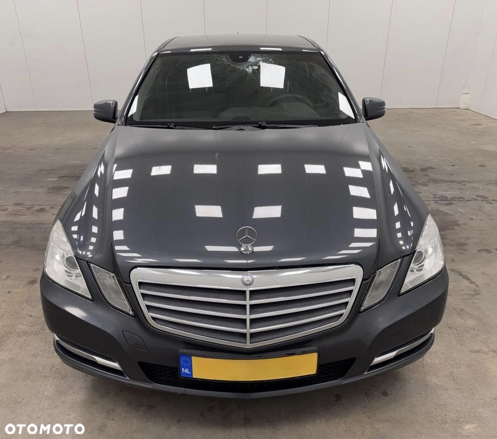 Mercedes-Benz Klasa E 300 CDI BlueEff - 4