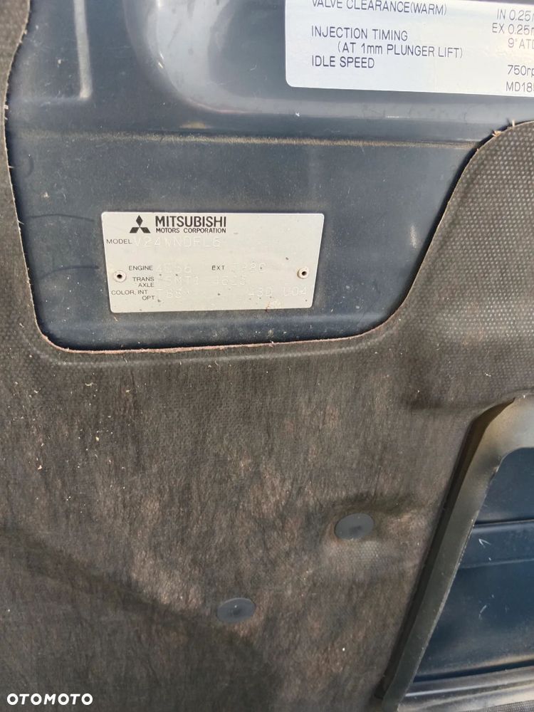 Mitsubishi Pajero 2.5 TD GLS - 9