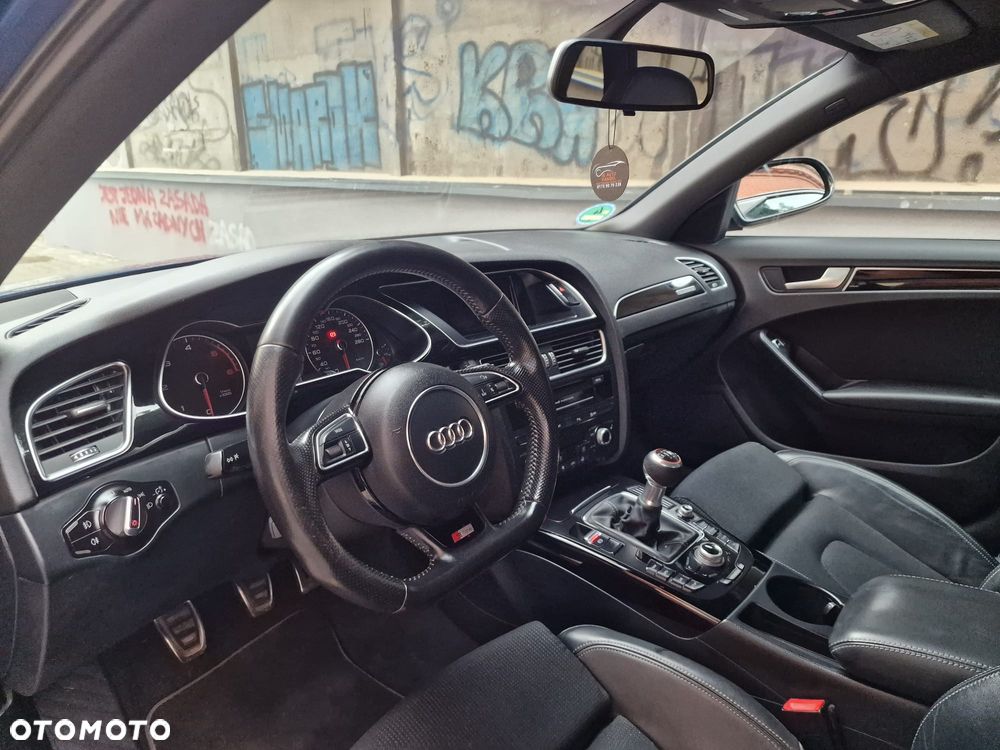 Audi A4 Avant 2.0 TDI quattro - 16