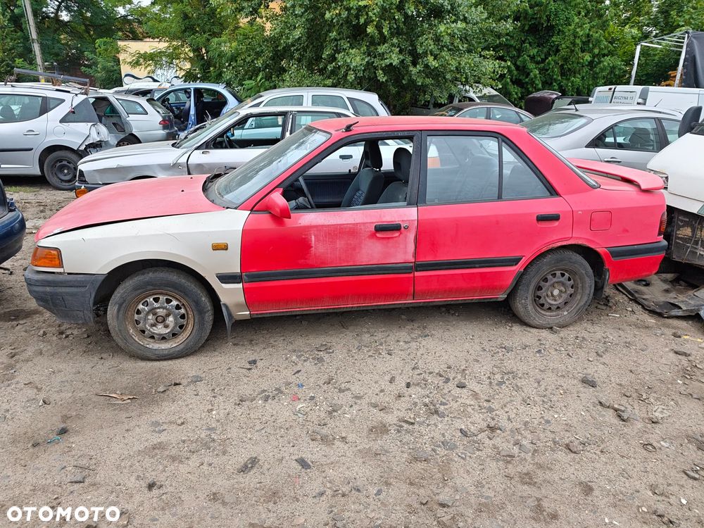Zderzak maska drzwi części Mazda 323 BG Sedan - 4